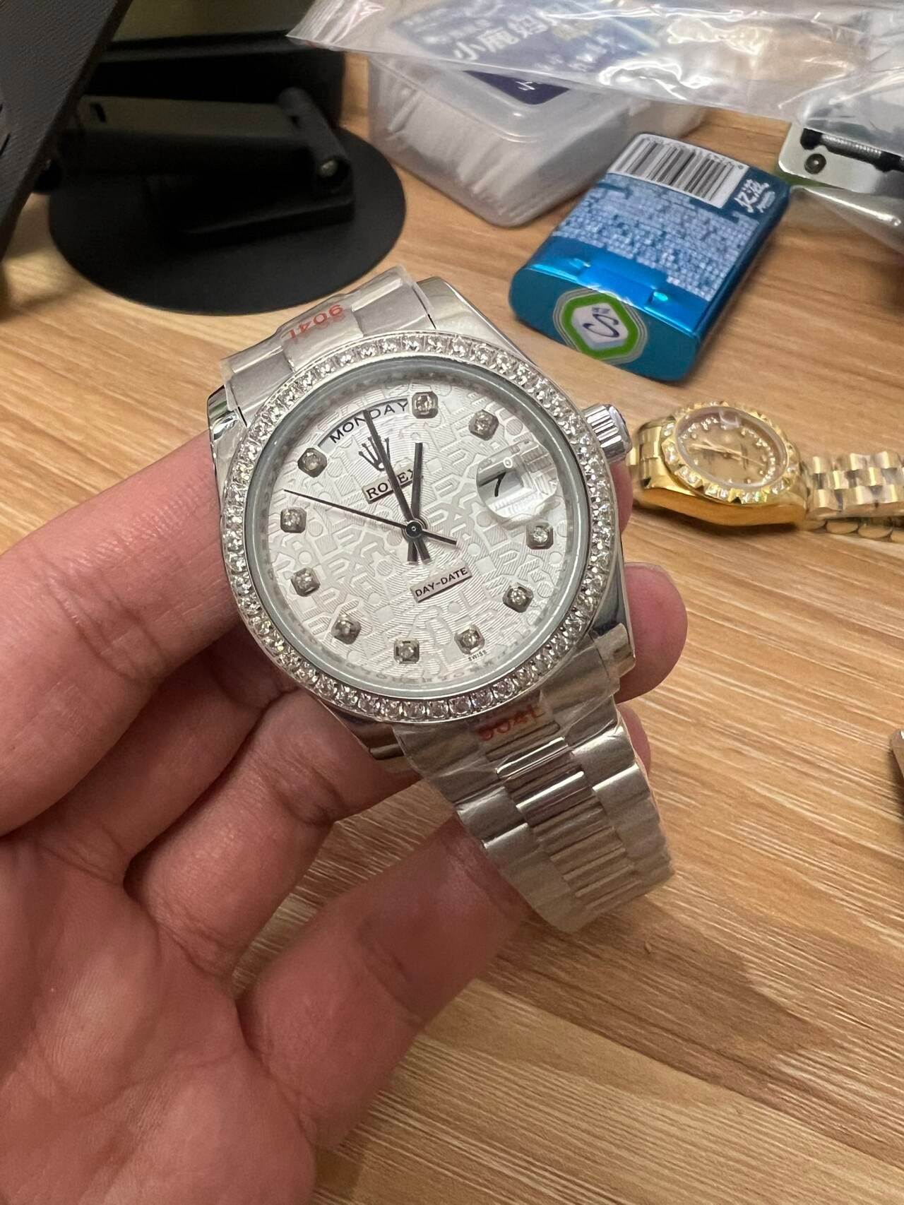 Rolex Day-Date Diamond Bezel Silver Dial 36mm Watch New241107